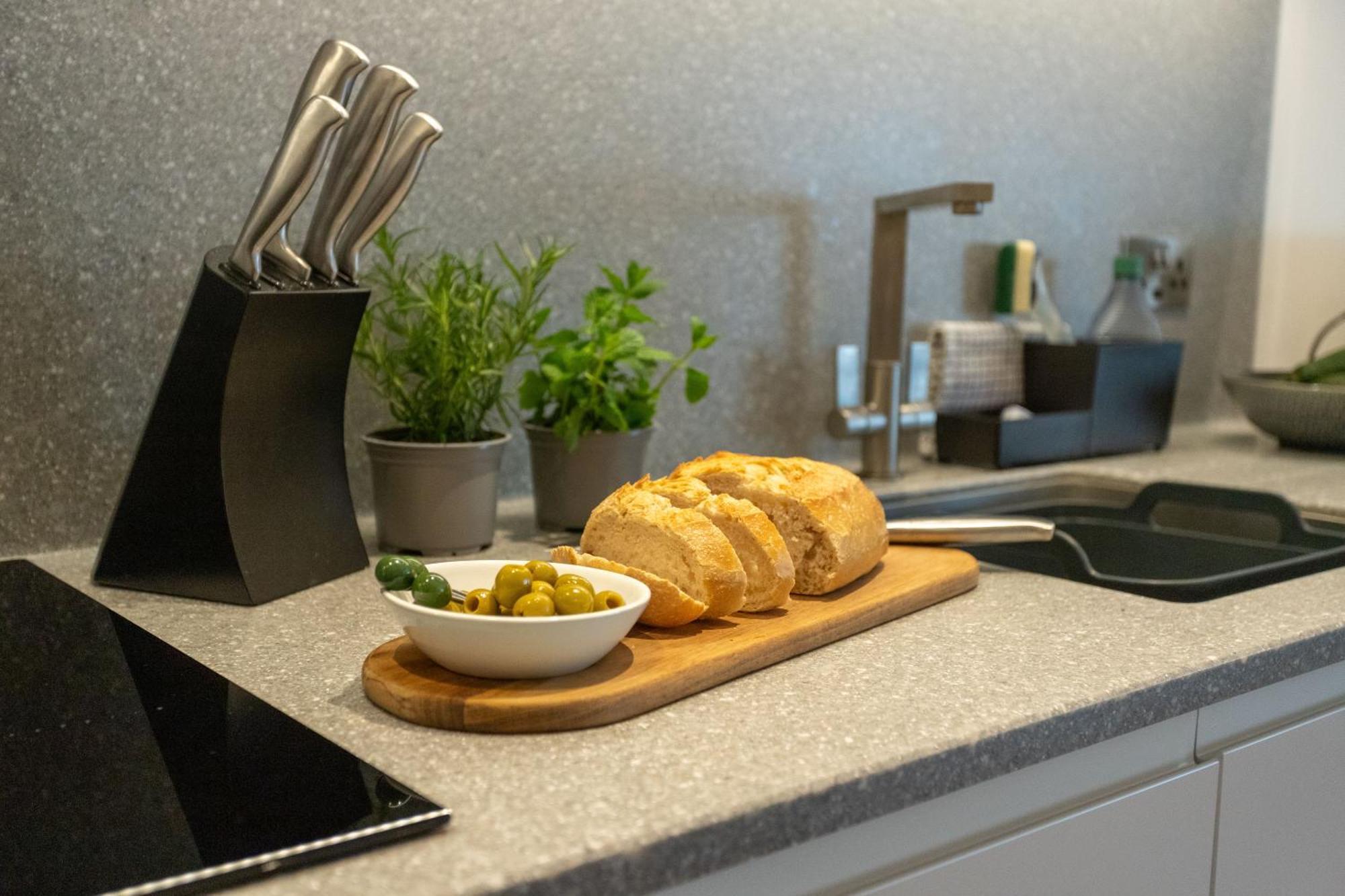 Springfield Two Apartment Harrogate Luaran gambar